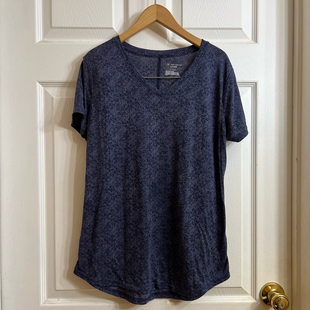 Tek  gear dry tek  V-neck top